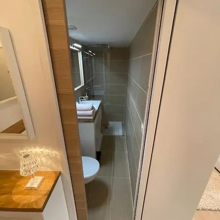 Des Pins Apartment *