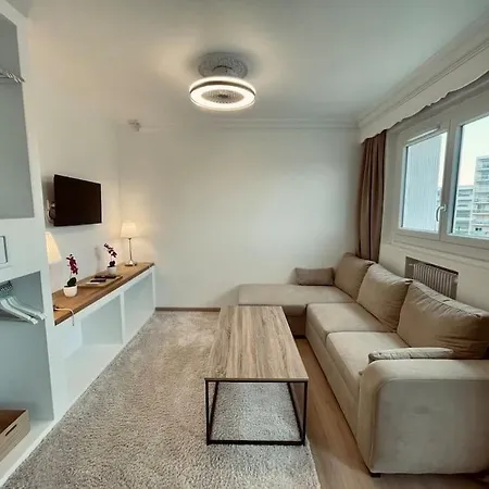 Apartment Des Pins