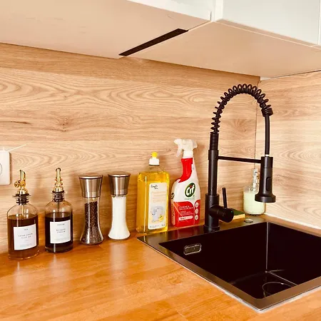 Des Pins * アンティーブ