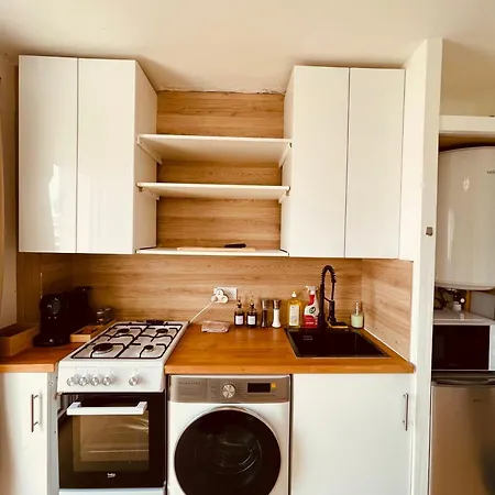 Des Pins * アンティーブ